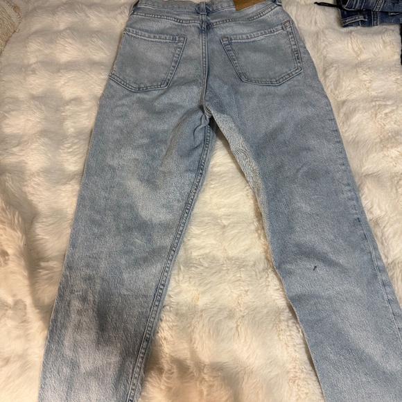 Used Aeropostale Women’s Blue Cotton Stretch Mid Rise Mom Jean Denim Size 000R - Picture 2 of 2